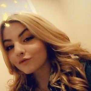 Meet your Posher, Rhiannon